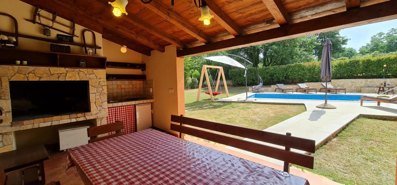 Sunny Garden Villa With Pool Loborika 外观 照片